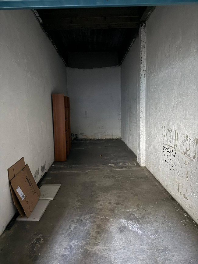 box in vendita a Torino - Santa Rita