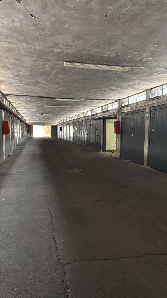 Box o garage in vendita a Torino - Santa Rita