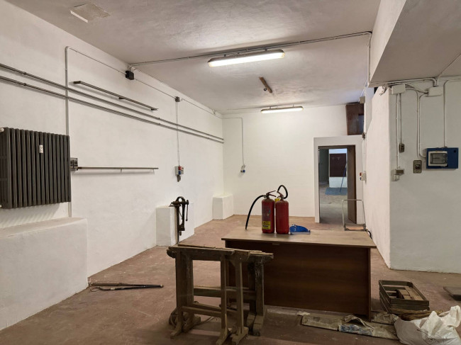 magazzino in vendita a Torino - Nizza Millefonti