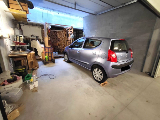 Garage/Box/Posto auto in vendita a Sarre (AO)