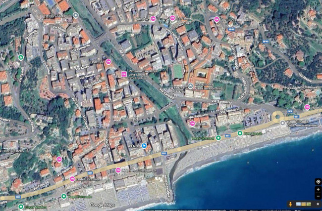 BOX/POSTO AUTO in Vendita a Finale Ligure