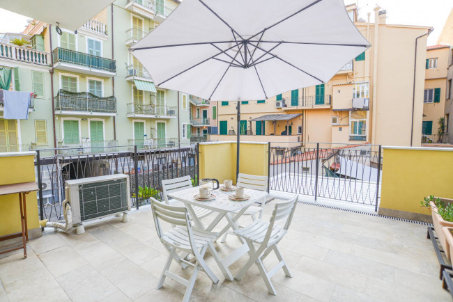 Appartamento in Affitto a Finale Ligure