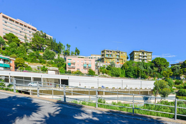 Posto auto scoperto in Vendita a Finale Ligure