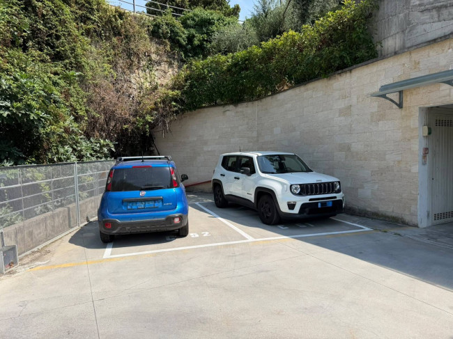 Posto auto scoperto in Vendita a Finale Ligure
