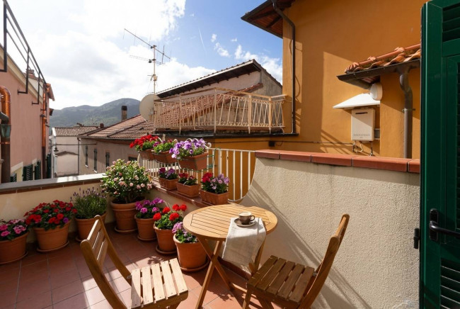 PORZIONE DI CASA in Vendita a Orco Feglino
