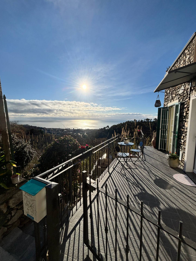 PORZIONE DI CASA in Vendita a Pietra Ligure