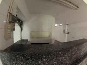 Commerciale in affitto a Albenga