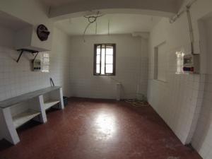 Commerciale in affitto a Albenga