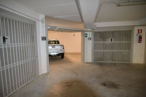 Box - magazzino in vendita a Loano