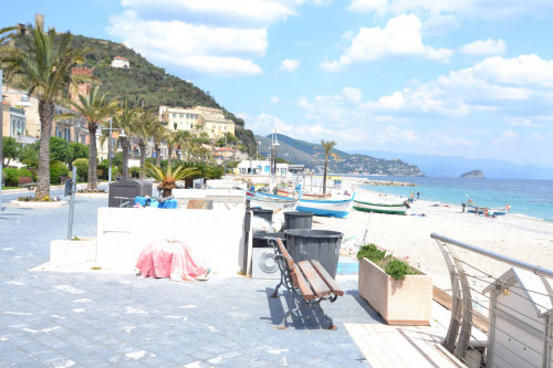 Appartamento in vendita a Noli