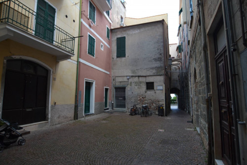 Appartamento in vendita a Noli