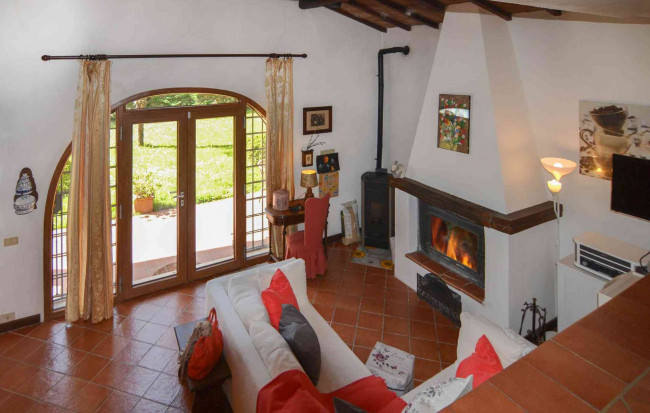 Casale in vendita a Castelnuovo Berardenga