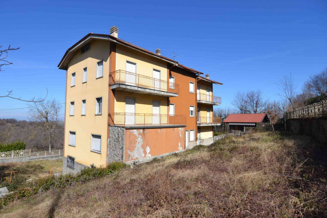 casa indipendente con giardino in vendita a Torre Mondovì