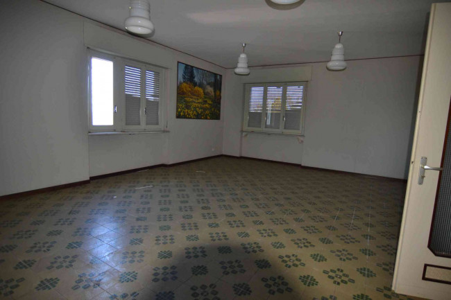 casa indipendente con giardino in vendita a Torre Mondovì