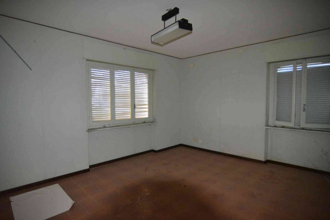 casa indipendente con giardino in vendita a Torre Mondovì