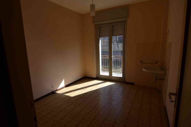 casa indipendente con giardino in vendita a Torre Mondovì