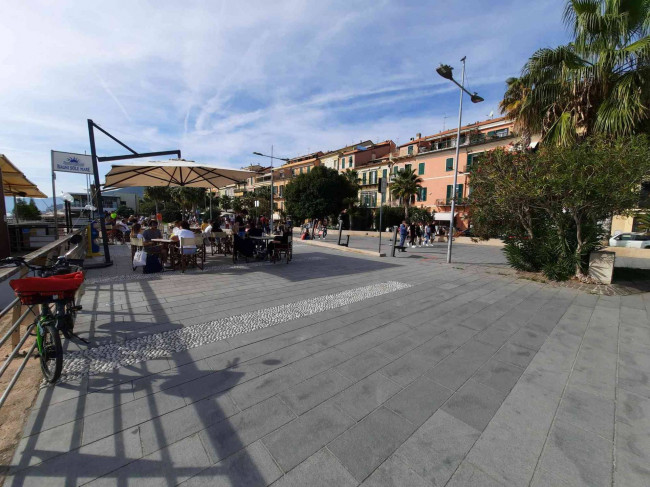 Attività commerciale in vendita a Loano