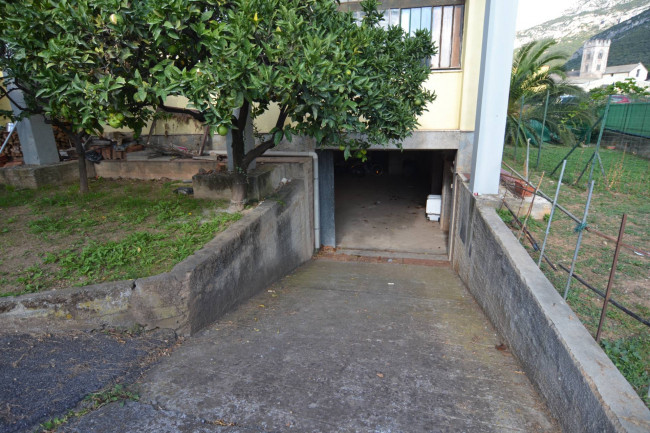 Appartamento in vendita a Toirano