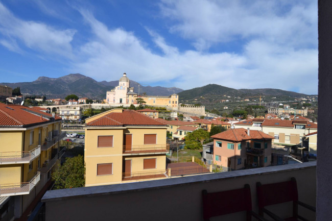 Appartamento in vendita a Loano