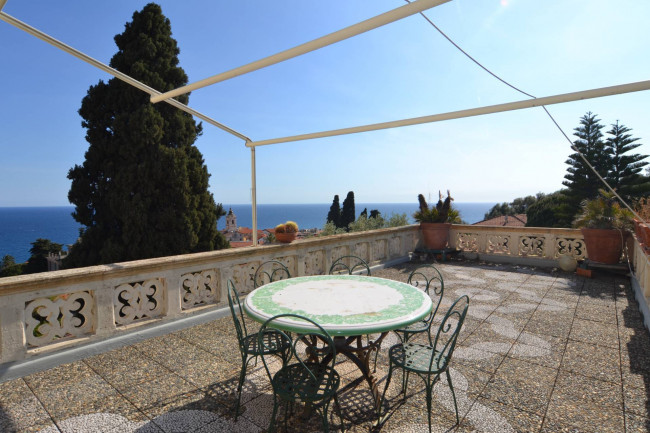 Appartamento in vendita a Bordighera