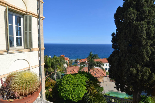 Appartamento in vendita a Bordighera