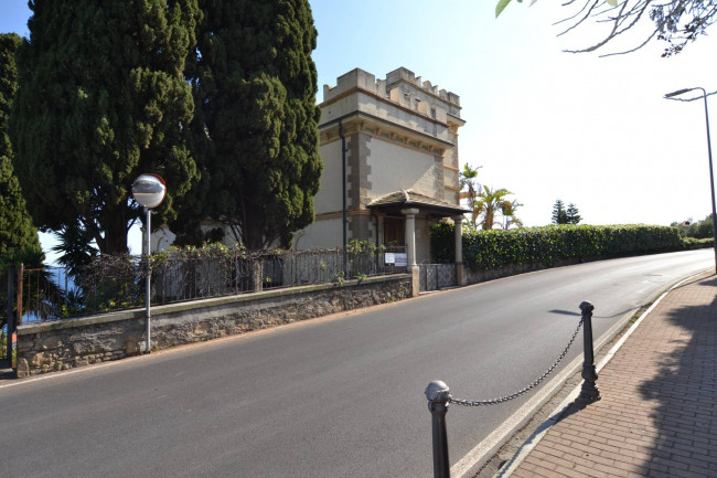 Appartamento in vendita a Bordighera