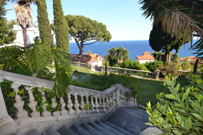 Appartamento in vendita a Bordighera