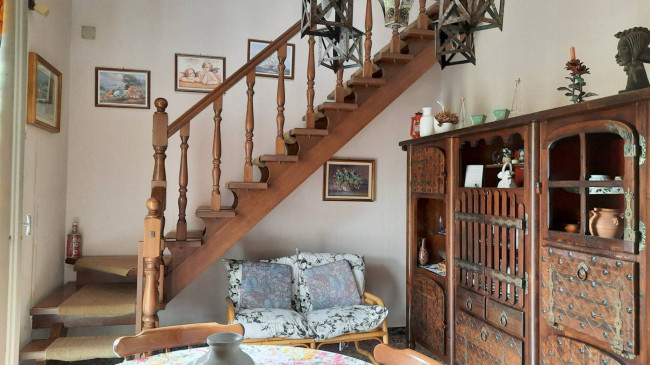 casa indipendente con giardino in vendita a Bardineto