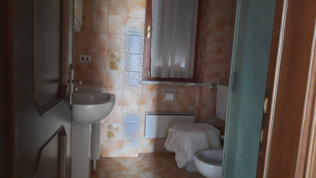 casa indipendente con giardino in vendita a Bardineto