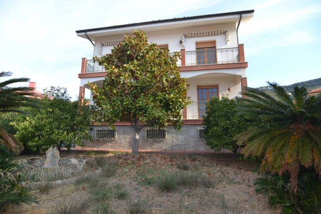 Villa in vendita a Borgio Verezzi