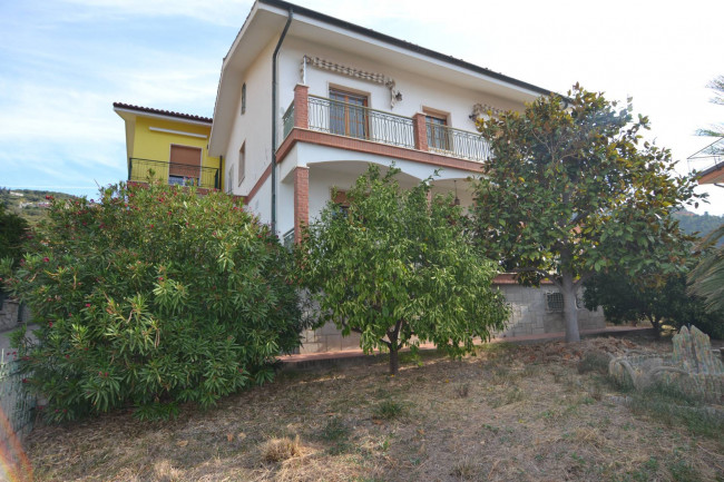 Villa in vendita a Borgio Verezzi