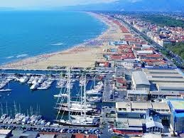  viareggio vendita quart: centro mediterranea immobiliare s.n.c.