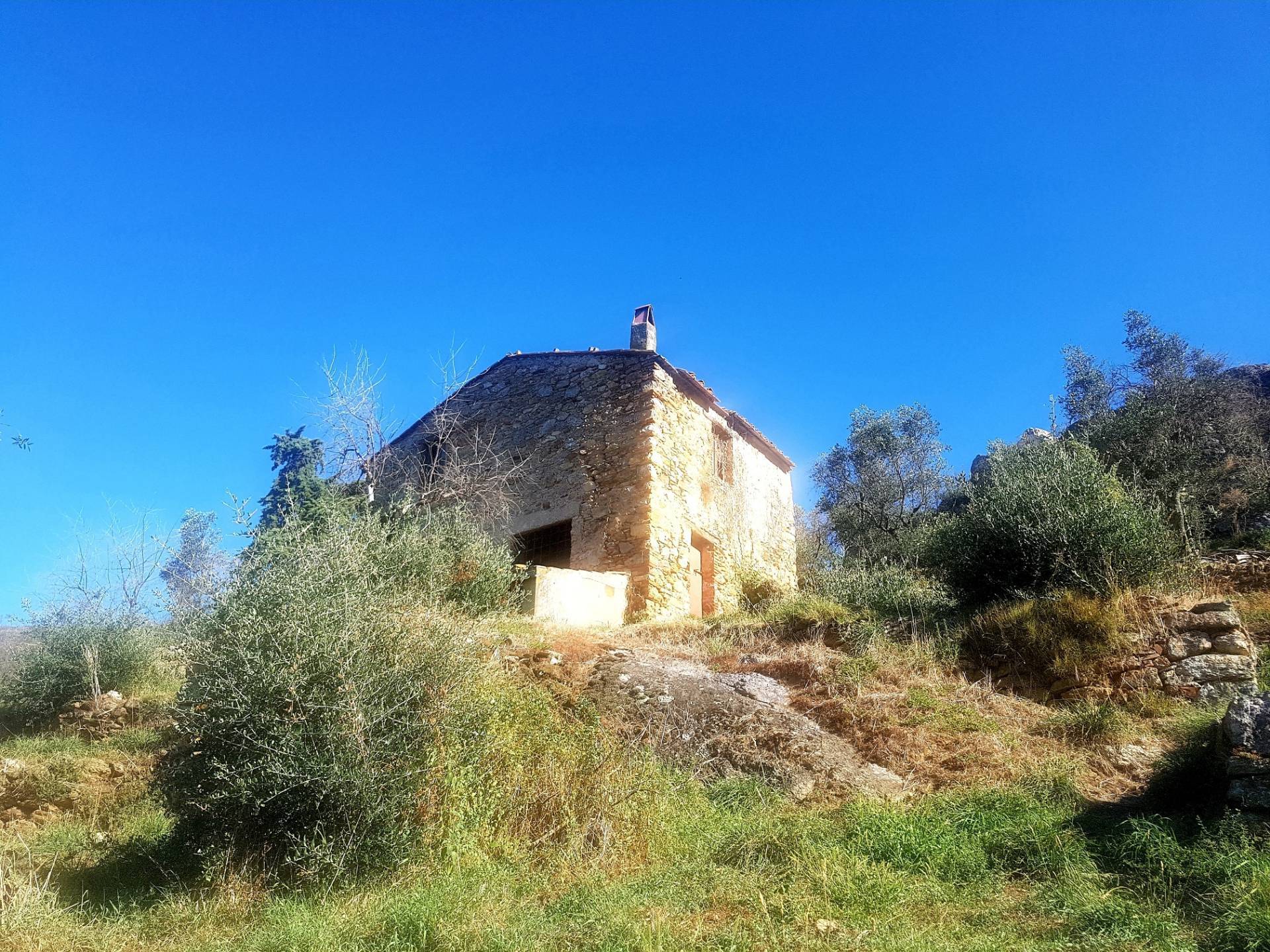  calci vendita quart: montemagno mediterranea-immobiliare-s.n.c.