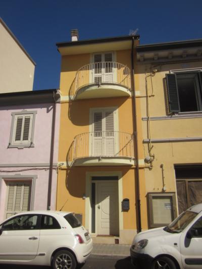 Casa indipendente in vendita a Centro, Viareggio (LU)