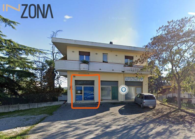Fondo commerciale in 1 a Morro d'Oro (TE)