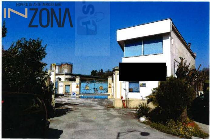 Magazzino in vendita a Macerata (MC)
