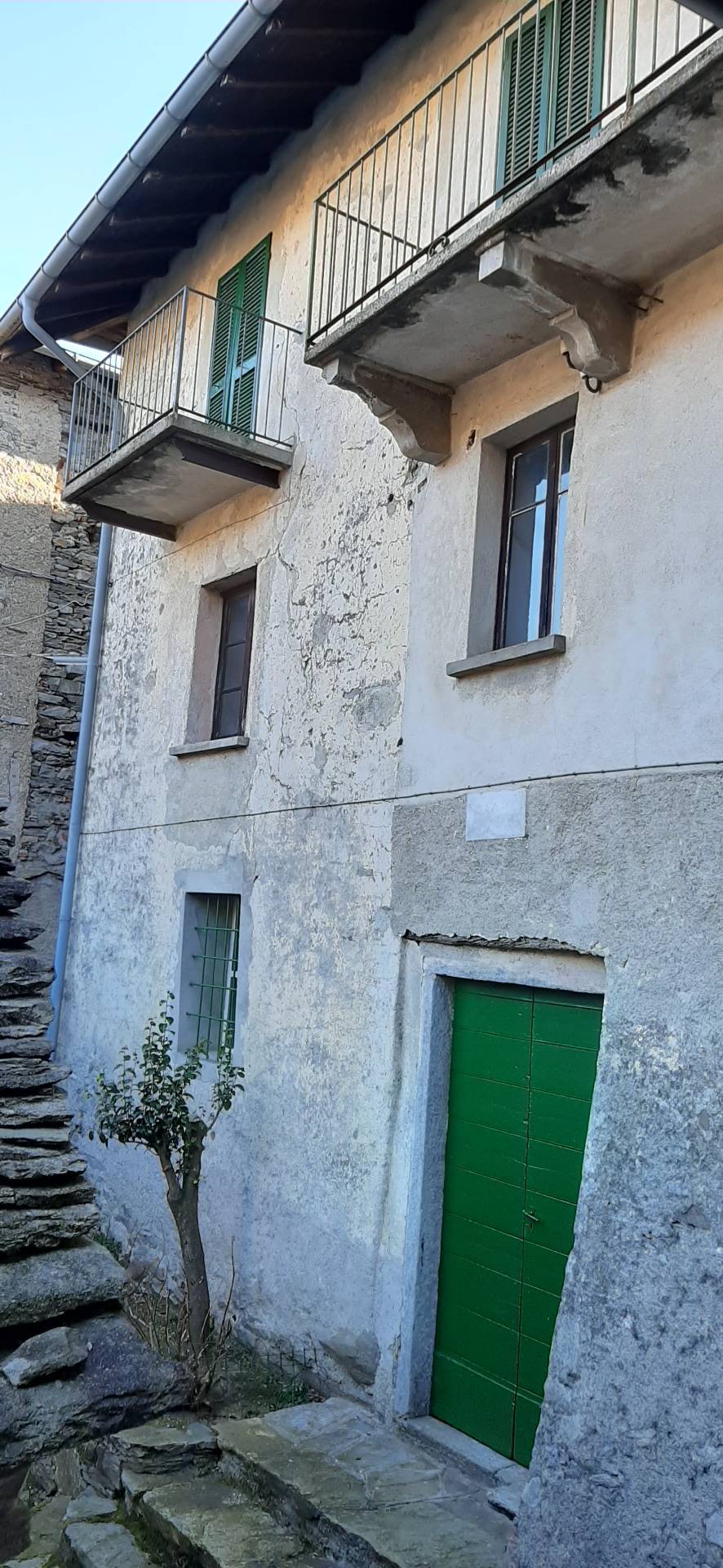 Casa indipendente in vendita a Cannero Riviera (VB)
