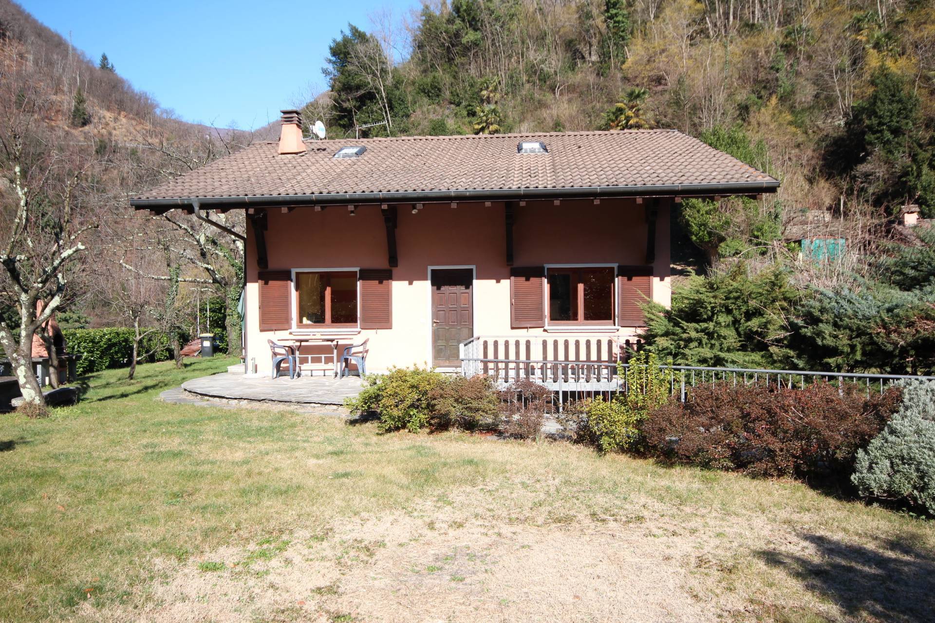Casa indipendente in vendita a Cannobio (VB)
