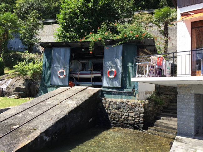 Casa indipendente in vendita a Cannobio (VB)