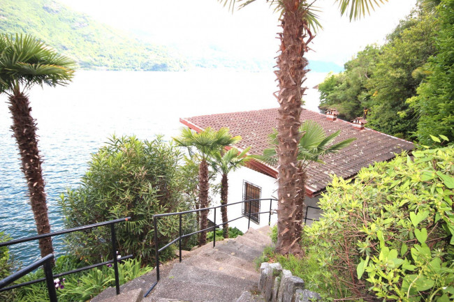 Casa indipendente in vendita a Cannobio (VB)