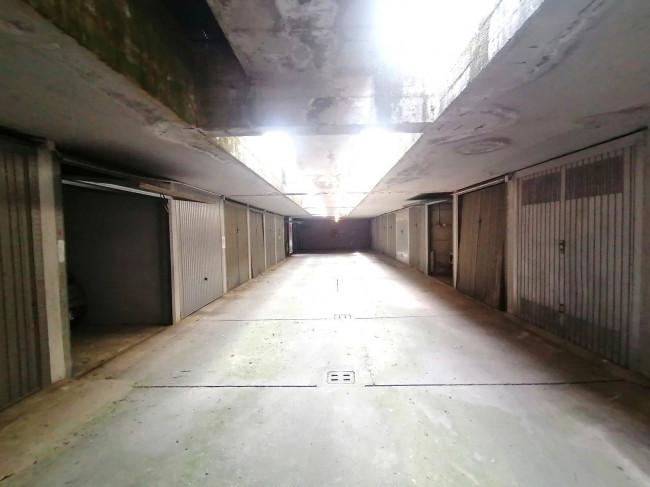Cannobio, Garage at Sale