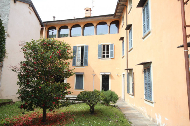 Cannobio, four-room apartment at Sale