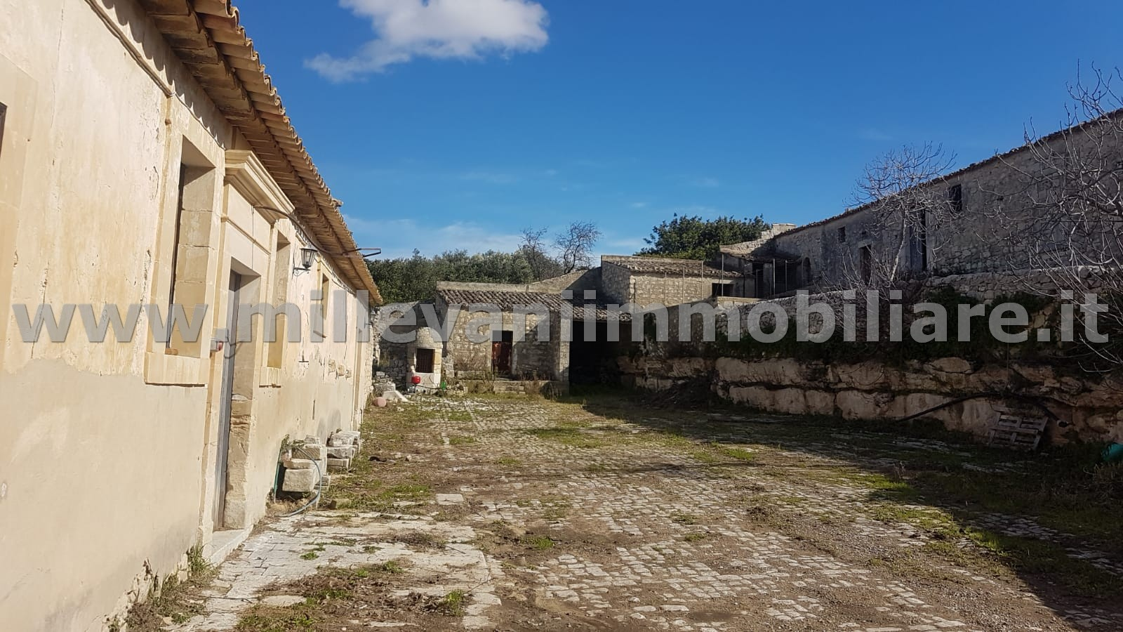 Rustico - Cascina SCICLI vendita    Millevani Immobiliare