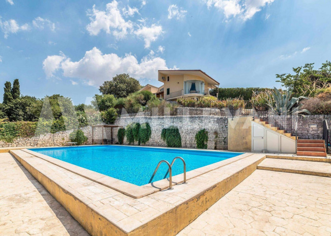 Villa in vendita a Modica (RG)