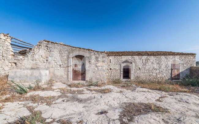 Rustico in vendita a Ragusa (RG)