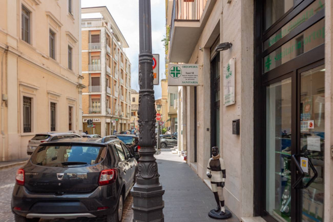 Attività commerciale in vendita a Chieti