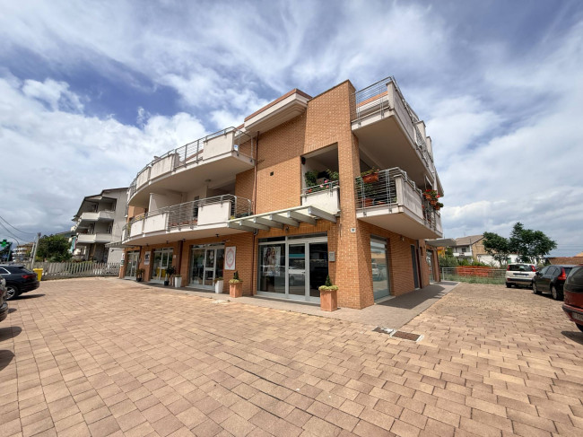 Locale commerciale in vendita a Chieti