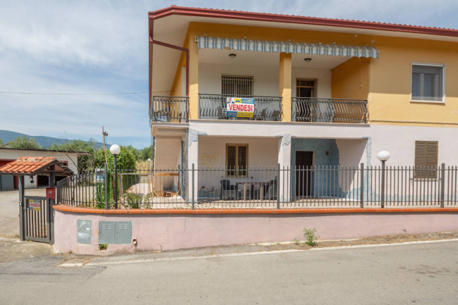 APPARTAMENTO INDIPENDENTE in vendita a Fara Filiorum Petri