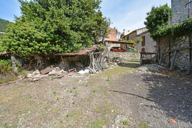 Rustico in vendita a Bergalla, Balestrino (SV)