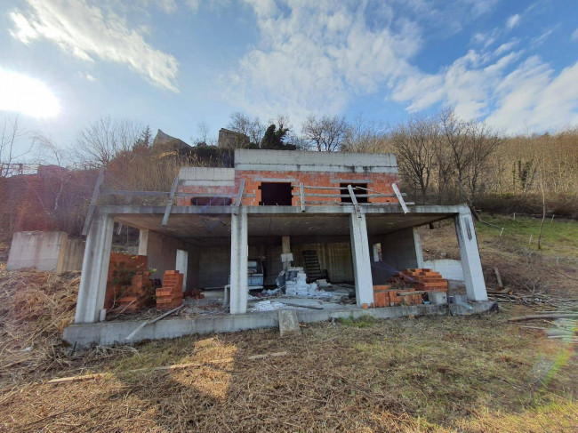 Casa indipendente in vendita a Bergalla, Balestrino (SV)